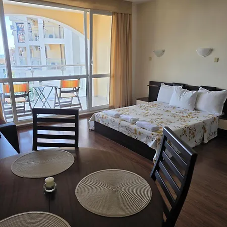 Apartment комплекс ивет, за гости надя Sweti Wlas